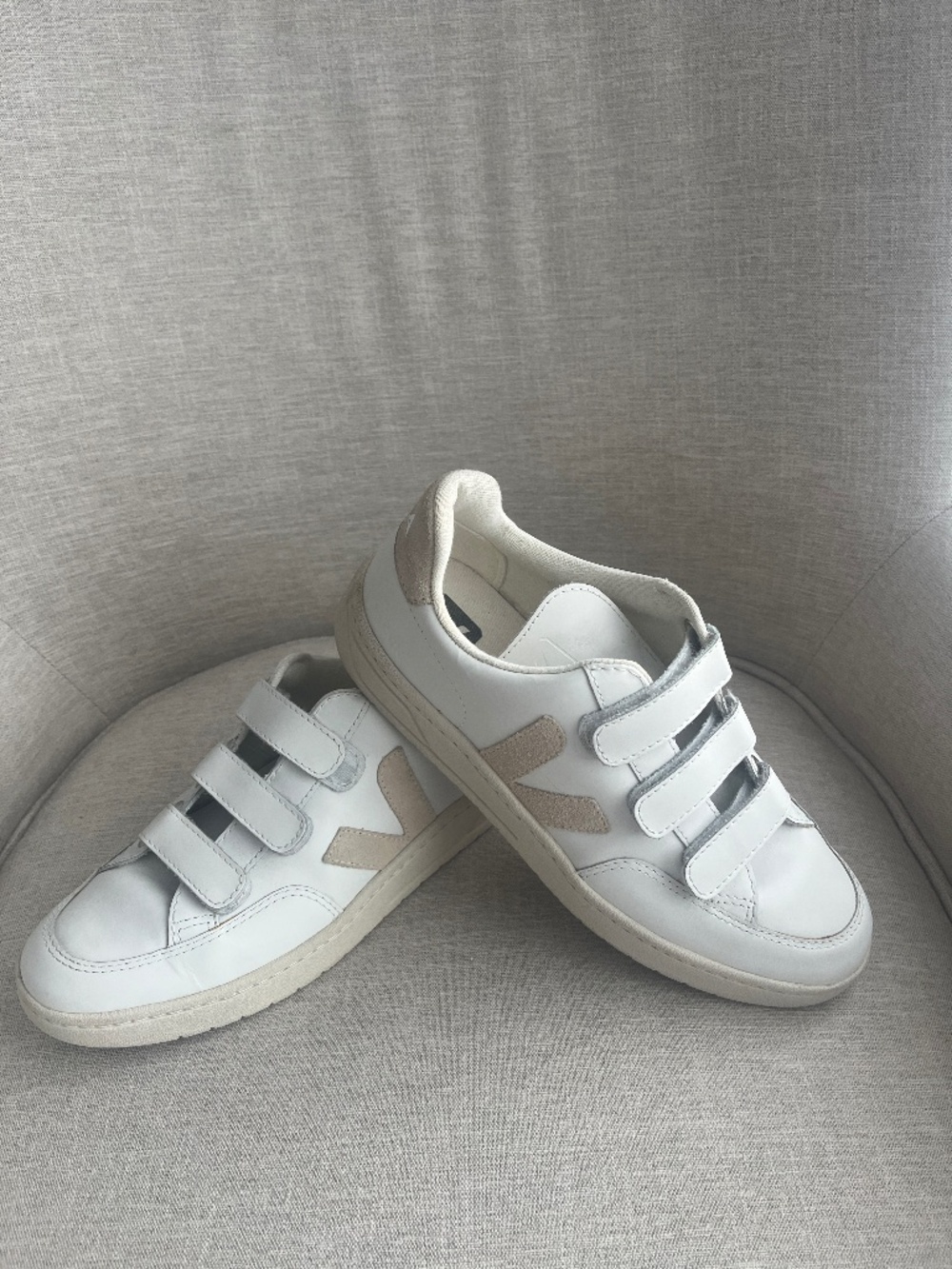 VEJA Recife Sneakers Size 8